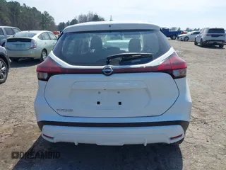 2024 Nissan Kicks S with VIN 3N1CP5BV8RL534588, listed as a IAAI auction lot 41832330 with 8,811 mi miles and . Bid and sale history available at carsss.com. Image 16.