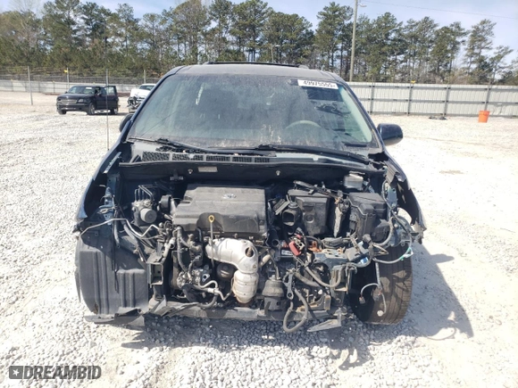 2011 Toyota Sienna LE AAS with VIN 5TDKK3DC9BS038884, listed as a Copart auction lot 49975555 with 268,664 mi miles and Clean Title. Bid and sale history available at carsss.com. Image 5.
