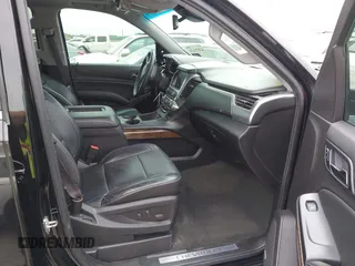 2015 Chevrolet Suburban LT with VIN 1GNSCJKC1FR304656, listed as a IAAI auction lot 42071124 with 133,140 mi miles. Bid and sale history available at carsss.com. Image 5.
