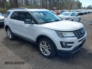 2016 Ford Explorer XLT with VIN 1FM5K8D88GGB14470, listed as a IAAI auction lot 42010621 with 112,110 mi miles and . Bid and sale history available at carsss.com. Image 1.