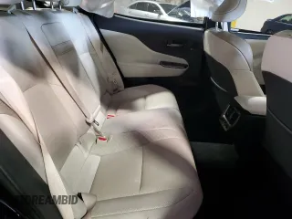 2024 Toyota Crown XLE z VIN JTDAAAAF9R3020382, wystawiony jako Copart lot #57143485 z przebiegiem Nie podano mil oraz Szkoda całkowita • Salvage title. Historia ofert i sprzedaży dostępna na DreamBid. Obrazek 10.