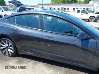 2024 Tesla Model 3 z VIN 5YJ3E1EA4RF735729, wystawiony jako IAAI lot #41964387 z przebiegiem Nie podano mil oraz . Historia ofert i sprzedaży dostępna na DreamBid. Obrazek 14.