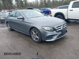 2018 Mercedes-Benz E 300 z VIN WDDZF4KB6JA302860, wystawiony jako IAAI lot #41961621 z przebiegiem 74 037 mil mil oraz . Historia ofert i sprzedaży dostępna na DreamBid. Obrazek 1.