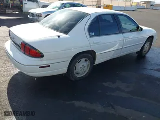 1997 Chevrolet Lumina with VIN 2G1WL52M4V9123059, listed as a IAAI auction lot 42058465 with 192,168 mi miles. Bid and sale history available at carsss.com. Image 4.