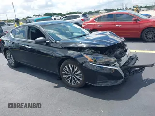 2024 Nissan Altima SV with VIN 1N4BL4DV4RN415115, listed as a IAAI auction lot 42197061 with 12,623 mi miles and . Bid and sale history available at DreamBid. Image 1.