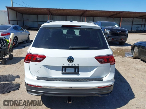 2024 Volkswagen Tiguan S with VIN 3VVRB7AX0RM228680, listed as a IAAI auction lot 41712832 with 238 mi miles and . Bid and sale history available at DreamBid. Image 16.