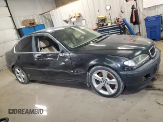 2004 BMW 3 Series 330i with VIN WBAEV53484KM32958, listed as a Copart auction lot 48792035 with 192,471 mi miles and Salvage Title. Bid and sale history available at carsss.com. Image 4.