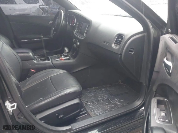 2015 Dodge Charger SXT with VIN 2C3CDXHG4FH768827, listed as a IAAI auction lot 41715030 with 117,485 mi miles. Bid and sale history available at carsss.com. Image 5.