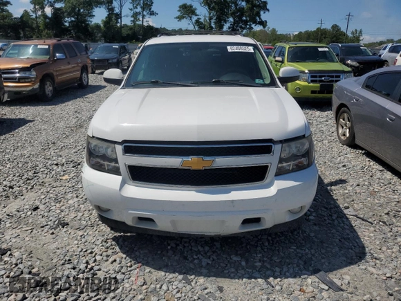 2013 Chevrolet Suburban LT with VIN 1GNSCJE0XDR146798, listed as a Copart auction lot 62408525 with 218,484 mi miles and Salvage title. Bid and sale history available at DreamBid. Image 5.