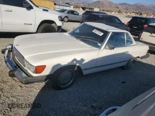 1983 Mercedes-Benz 380 380SL with VIN WDBBA45A2DB027398, listed as a Copart auction lot 88287835 with 182,159 mi miles and Clean Title. Bid and sale history available at carsss.com. Image 1.
