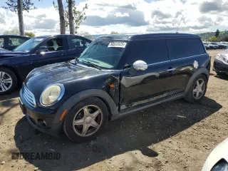 2010 MINI Clubman z VIN WMWML3C59ATX37695, wystawiony jako Copart lot #50553525 z przebiegiem 122 247 mil mil oraz Szkoda całkowita • Salvage title. Historia ofert i sprzedaży dostępna na DreamBid. Obrazek 1.