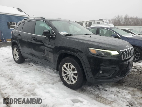 2019 Jeep Cherokee Latitude with VIN 1C4PJMCB4KD283403, listed as a Copart auction lot 44986255 with 132,747 mi miles and Salvage Title. Bid and sale history available at carsss.com. Image 4.
