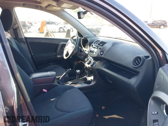 2011 Toyota RAV4 Sport with VIN JTMRF4DV6B5045551, listed as a IAAI auction lot 41822319 with 207,349 mi miles. Bid and sale history available at carsss.com. Image 5.
