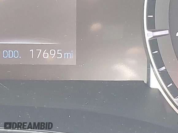 2020 Toyota Highlander L z VIN 5TDCZRAH1LS504828, wystawiony jako IAAI lot #41851081 z przebiegiem 17 695 mil mil oraz . Historia ofert i sprzedaży dostępna na DreamBid. Obrazek 15.