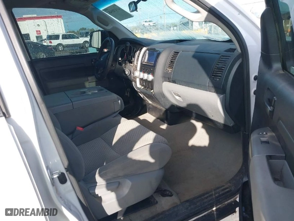 2011 Toyota Tundra 4WD Truck with VIN 5TFUM5F15BX016448, listed as a IAAI auction lot 41470548 with NaN miles. Bid and sale history available at carsss.com. Image 5.