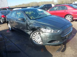 2015 Ford Fusion SE Hybrid with VIN 3FA6P0LU2FR135144, listed as a IAAI auction lot 41975973 with 89,315 mi miles. Bid and sale history available at carsss.com. Image 1.