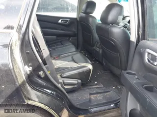 2014 Nissan Pathfinder Platinum with VIN 5N1AR2MM0EC698002, listed as a IAAI auction lot 42074374 with 130,490 mi miles. Bid and sale history available at carsss.com. Image 8.
