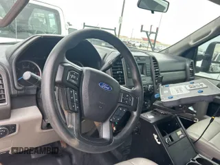 2019 Ford F-250 XL z VIN 1FT7X2B64KEE59707, wystawiony jako IAAI lot #42526413 z przebiegiem 149 462 mil mil oraz . Historia ofert i sprzedaży dostępna na DreamBid. Obrazek 1.
