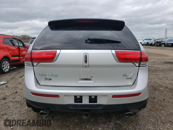 2011 Lincoln MKX z VIN 2LMDJ8JK2BBJ32076, wystawiony jako Copart lot #53683345 z przebiegiem 131 501 mil mil oraz Szkoda całkowita • Salvage title. Historia ofert i sprzedaży dostępna na DreamBid. Obrazek 6.