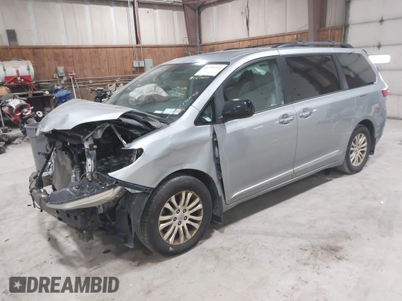 2016 Toyota Sienna XLE with VIN 5TDYK3DC7GS748075, listed as a IAAI auction lot 41795318 with 153,913 mi miles. Bid and sale history available at carsss.com. Image 18.