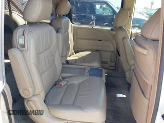 2005 Honda Odyssey TOURING with VIN 5FNRL38865B083615, listed as a IAAI auction lot 41993430 with 86,636 mi miles. Bid and sale history available at carsss.com. Image 8.