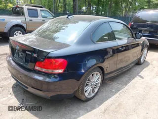 2013 BMW 1 Series 128i z VIN WBAUP7C56DVP24536, wystawiony jako IAAI lot #42423078 z przebiegiem 74 874 mil mil oraz . Historia ofert i sprzedaży dostępna na DreamBid. Obrazek 4.