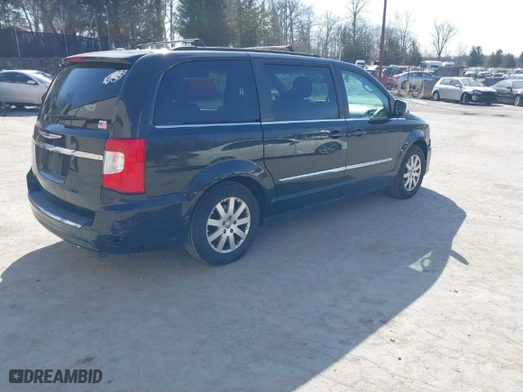 2015 Chrysler Town & Country Touring with VIN 2C4RC1BG5FR715577, listed as a IAAI auction lot 41811378 with 185,909 mi miles. Bid and sale history available at carsss.com. Image 4.