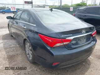 2014 Hyundai Sonata SE with VIN 5NPEC4AC3EH888752, listed as a IAAI auction lot 42106675 with 168,258 mi miles and . Bid and sale history available at carsss.com. Image 3.