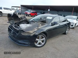 2018 Volvo S90 Momentum with VIN LVY982MK5JP027302, listed as a IAAI auction lot 41604037 with 1 mi miles. Bid and sale history available at carsss.com. Image 2.