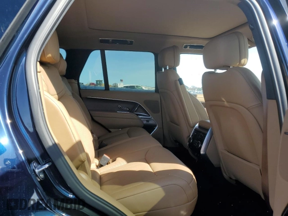 2025 Land Rover Range Rover SE z VIN SALKP9FU2SA283638, wystawiony jako Copart lot #49858485 z przebiegiem 2 999 mil mil oraz Szkoda całkowita • Salvage title. Historia ofert i sprzedaży dostępna na DreamBid. Obrazek 10.