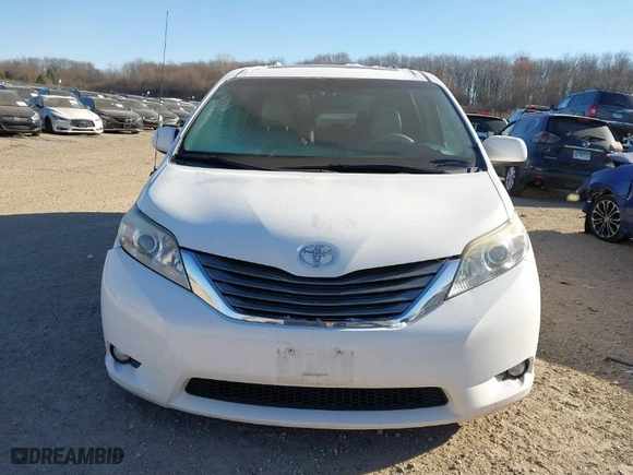 2013 Toyota Sienna XLE AAS with VIN 5TDYK3DC3DS308298, listed as a IAAI auction lot 41292280 with 165,638 mi miles. Bid and sale history available at carsss.com. Image 12.