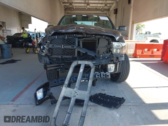 2018 Ram 1500 Tradesman z VIN 1C6RR6FT3JS244868, wystawiony jako IAAI lot #42310301 z przebiegiem 115 764 mil mil oraz . Historia ofert i sprzedaży dostępna na DreamBid. Obrazek 13.