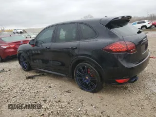 2014 Porsche Cayenne GTS z VIN WP1AD2A2XELA77757, wystawiony jako Copart lot #49527205 z przebiegiem 111 761 mil mil oraz Czysty tytuł • Clean title. Historia ofert i sprzedaży dostępna na DreamBid. Obrazek 2.