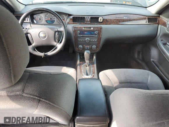 2014 Chevrolet Impala LT with VIN 2G1WB5E38E1111209, listed as a Copart auction lot 55248145 with 237,245 mi miles and Clean Title. Bid and sale history available at DreamBid. Image 8.