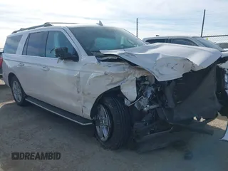 2019 Ford Expedition Max XLT z VIN 1FMJK1HTXKEA54863, wystawiony jako IAAI lot #40925532 z przebiegiem Nie podano mil oraz . Historia ofert i sprzedaży dostępna na DreamBid. Obrazek 1.