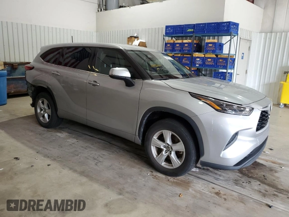 2022 Toyota Highlander L with VIN 5TDCZRAH6NS097981, listed as a Copart auction lot 54447185 with 60,934 mi miles and Salvage title. Bid and sale history available at DreamBid. Image 4.