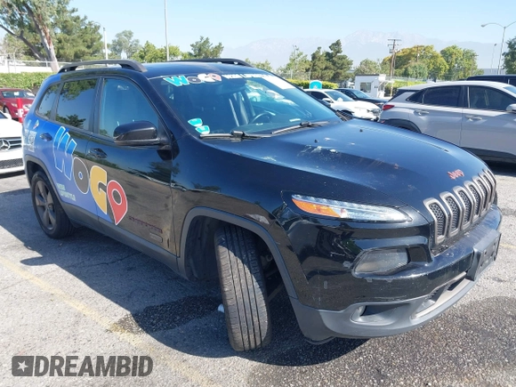 2017 Jeep Cherokee Latitude z VIN 1C4PJLCB7HW578728, wystawiony jako IAAI lot #42516593 z przebiegiem 135 757 mil mil oraz . Historia ofert i sprzedaży dostępna na DreamBid. Obrazek 1.