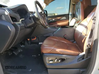2015 Cadillac Escalade Luxury z VIN 1GYS4MKJ3FR690464, wystawiony jako Copart lot #59001372 z przebiegiem Nie podano mil oraz Szkody całkowita. Historia ofert i sprzedaży dostępna na DreamBid. Obrazek 7.