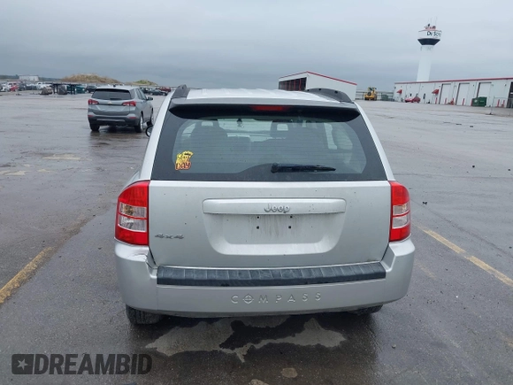 2007 Jeep Compass Sport with VIN 1J8FF47W77D278643, listed as a IAAI auction lot 42161111 with 164,805 mi miles and . Bid and sale history available at carsss.com. Image 14.