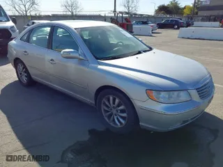 2007 Hyundai Azera SE with VIN KMHFC46FX7A211646, listed as a IAAI auction lot 41560101 with 213,336 mi miles. Bid and sale history available at carsss.com. Image 1.