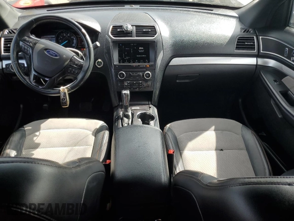 2017 Ford Explorer XLT with VIN 1FM5K8D87HGE41797, listed as a Copart auction lot 51241055 with 102,639 mi miles and Salvage Title. Bid and sale history available at DreamBid. Image 8.
