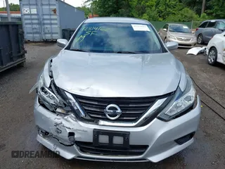2017 Nissan Altima SR z VIN 1N4AL3AP9HC488843, wystawiony jako IAAI lot #42314162 z przebiegiem 71 713 mil mil oraz . Historia ofert i sprzedaży dostępna na DreamBid. Obrazek 12.