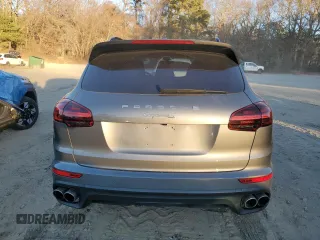 2017 Porsche Cayenne S с VIN WP1AB2A25HLA50282, выставлен на аукционе Copart как лот 80912384 с пробегом 44 744 миль миль и Списание • Salvage title. История ставок и продаж доступна на DreamBid. Изображение 6.