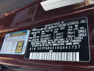 2019 Kia Sorento LX V6 with VIN 5XYPGDA51KG441757, listed as a IAAI auction lot 41768143 with 999,999 mi miles. Bid and sale history available at carsss.com. Image 9.