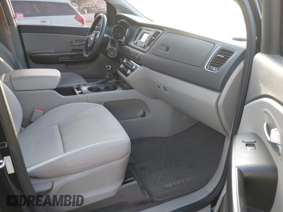 2016 Kia Sedona LX with VIN KNDMB5C11G6178083, listed as a IAAI auction lot 41405857 with 170,334 mi miles. Bid and sale history available at carsss.com. Image 5.
