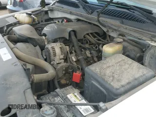 2001 GMC Sierra 1500 SLE z VIN 1GTEC19T01E209579, wystawiony jako IAAI lot #41559767 z przebiegiem 268 789 mil mil oraz . Historia ofert i sprzedaży dostępna na DreamBid. Obrazek 19.