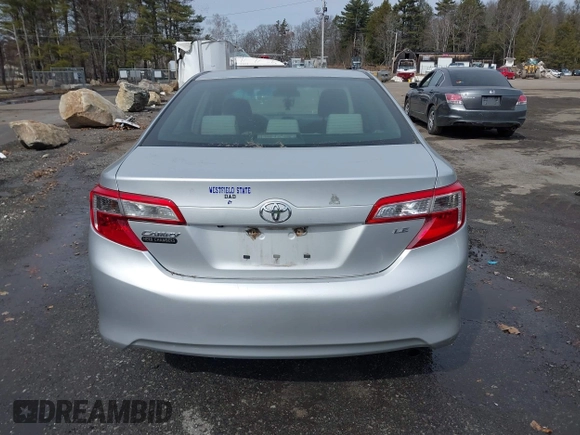 2014 Toyota Camry L with VIN 4T4BF1FK3ER425879, listed as a IAAI auction lot 41772525 with 180,910 mi miles. Bid and sale history available at carsss.com. Image 16.