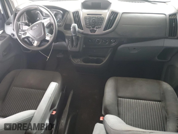 2019 Ford Transit Passenger XL z VIN 1FBZX2ZM6KKA60154, wystawiony jako Copart lot #52922675 z przebiegiem Nie podano mil oraz Tytuł czysty. Historia ofert i sprzedaży dostępna na DreamBid. Obrazek 8.