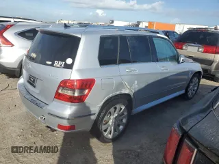 2010 Mercedes-Benz GLK 350 with VIN WDCGG8HB1AF370011, listed as a Copart auction lot 75062374 with Not Provided miles and Non Repairable. Bid and sale history available at DreamBid. Image 3.
