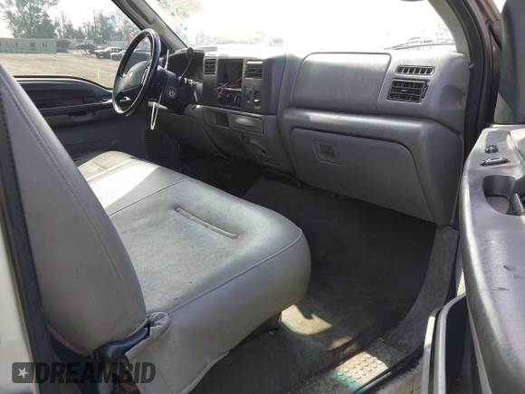 2003 Ford F-250 XL z VIN 3FTNX20LX3MB20798, wystawiony jako IAAI lot #42304074 z przebiegiem 274 238 mil mil oraz . Historia ofert i sprzedaży dostępna na DreamBid. Obrazek 5.